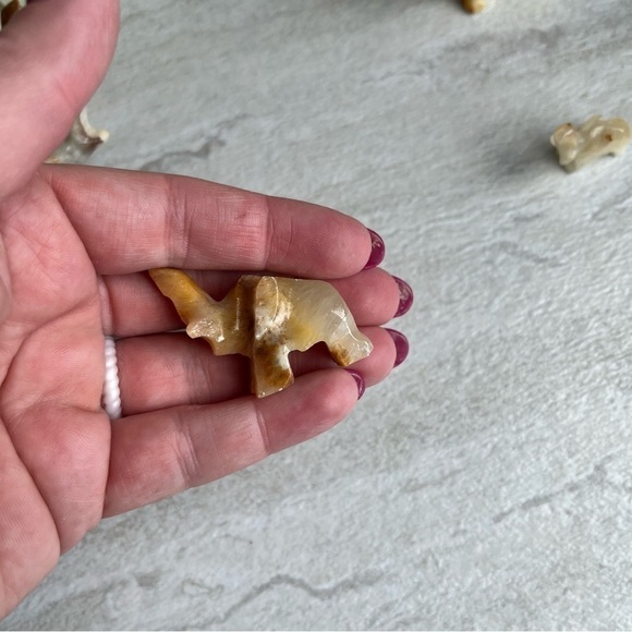 Antique vintage carved onyx elephants bundle mini small 10 pieces - Picture 10 of 11